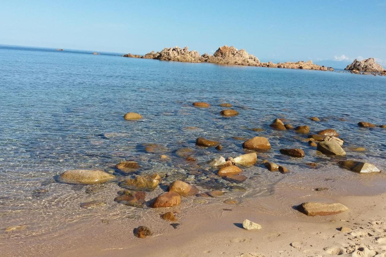 Un Angolo Di Paradiso A Pochi Passi Dal Mare Nel Villaggio Calarossa Isola Rossa Exteriör bild